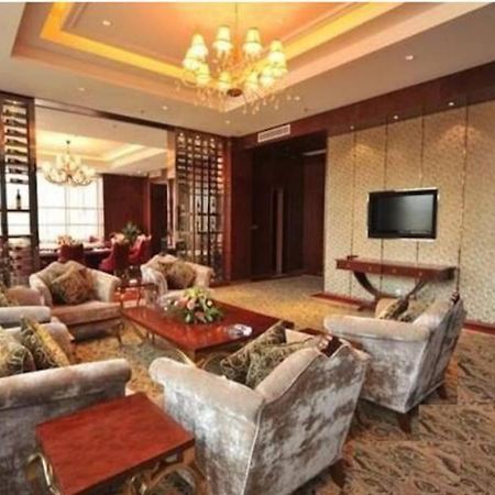 S&N Dalian Hotel Екстер'єр фото