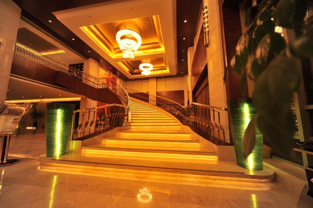 S&N Dalian Hotel Екстер'єр фото