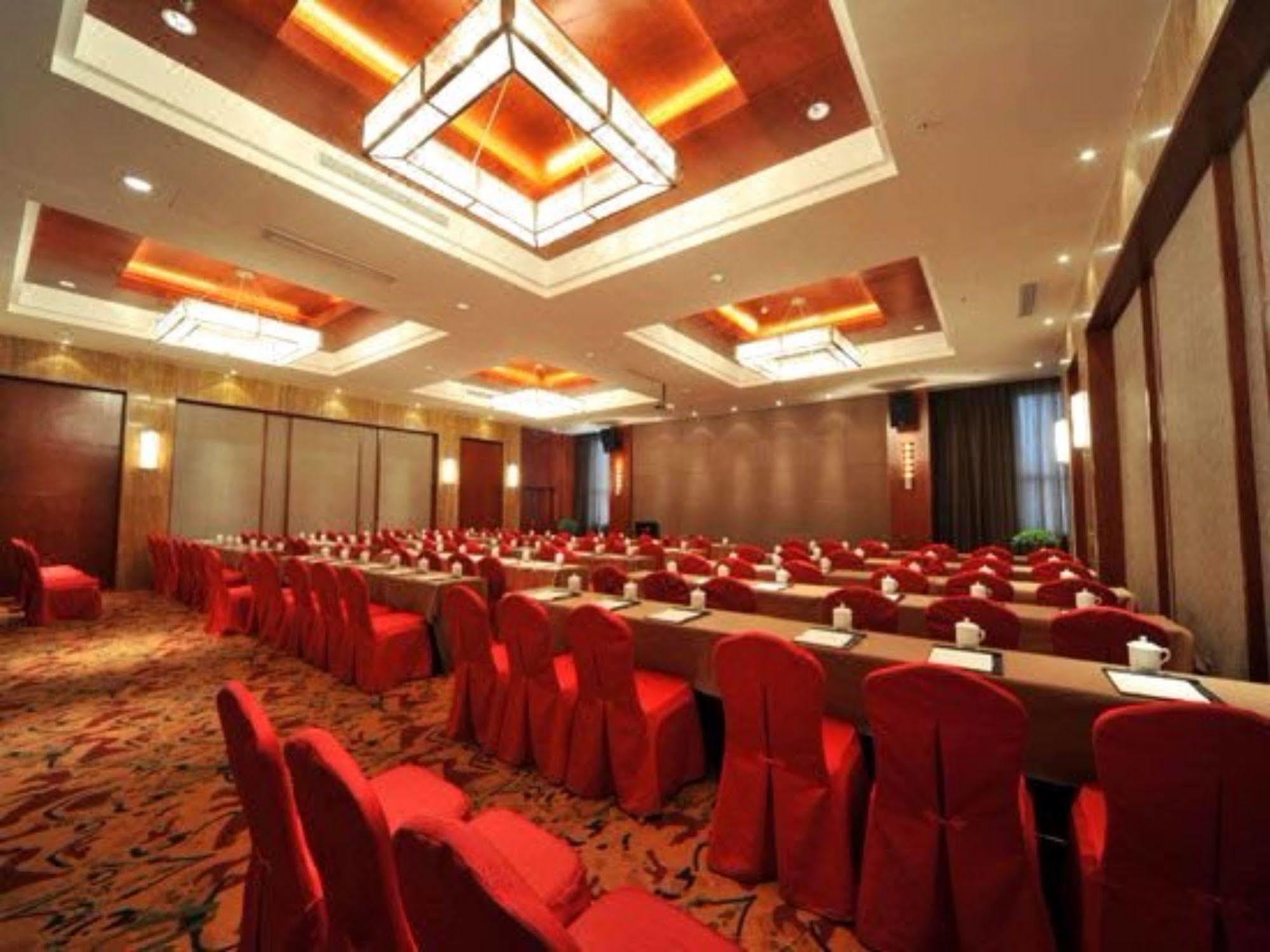 S&N Dalian Hotel Екстер'єр фото
