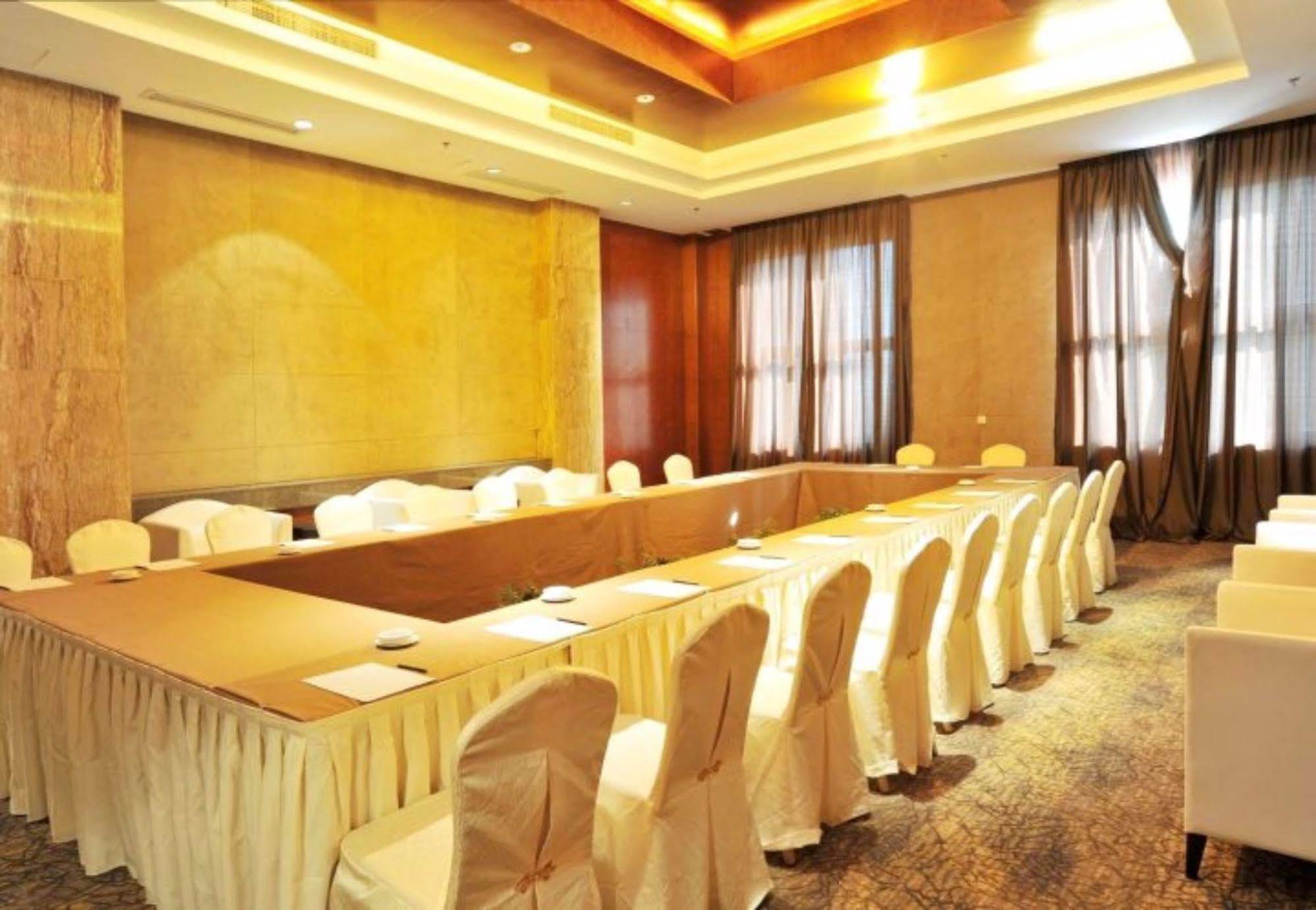 S&N Dalian Hotel Екстер'єр фото