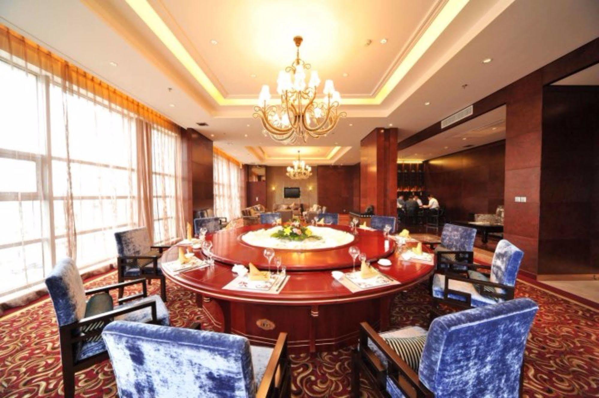 S&N Dalian Hotel Екстер'єр фото