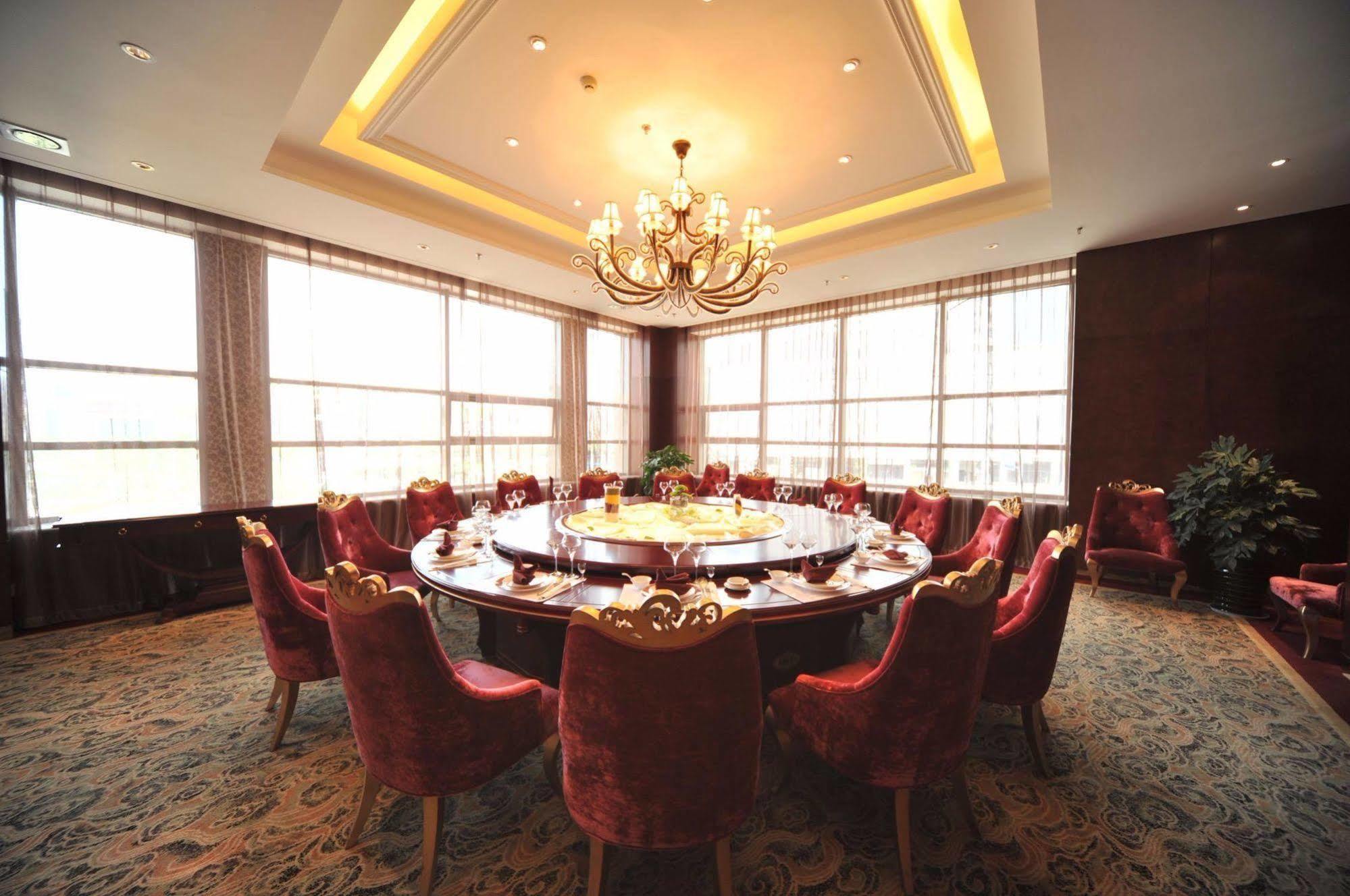 S&N Dalian Hotel Екстер'єр фото