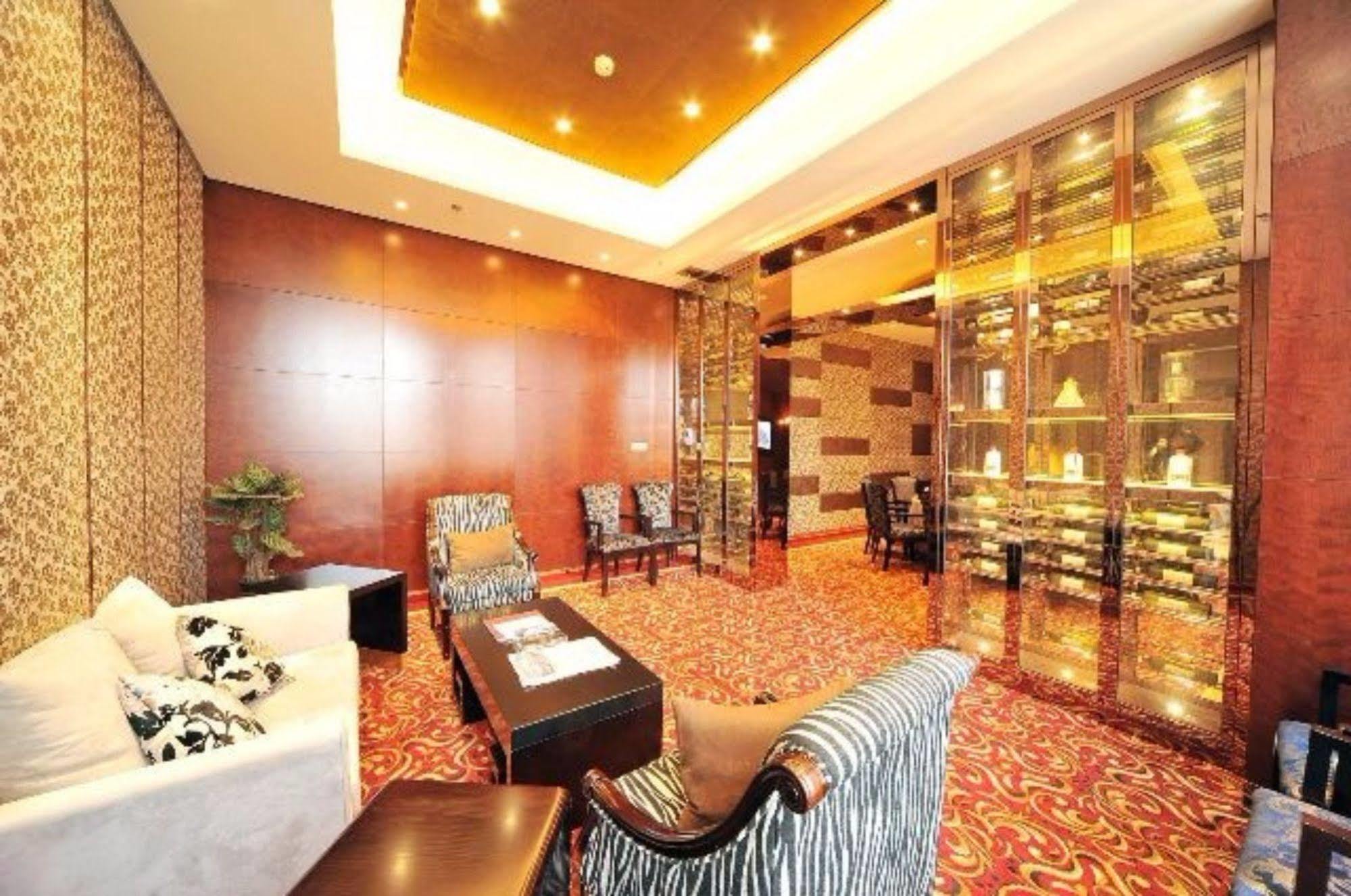 S&N Dalian Hotel Екстер'єр фото